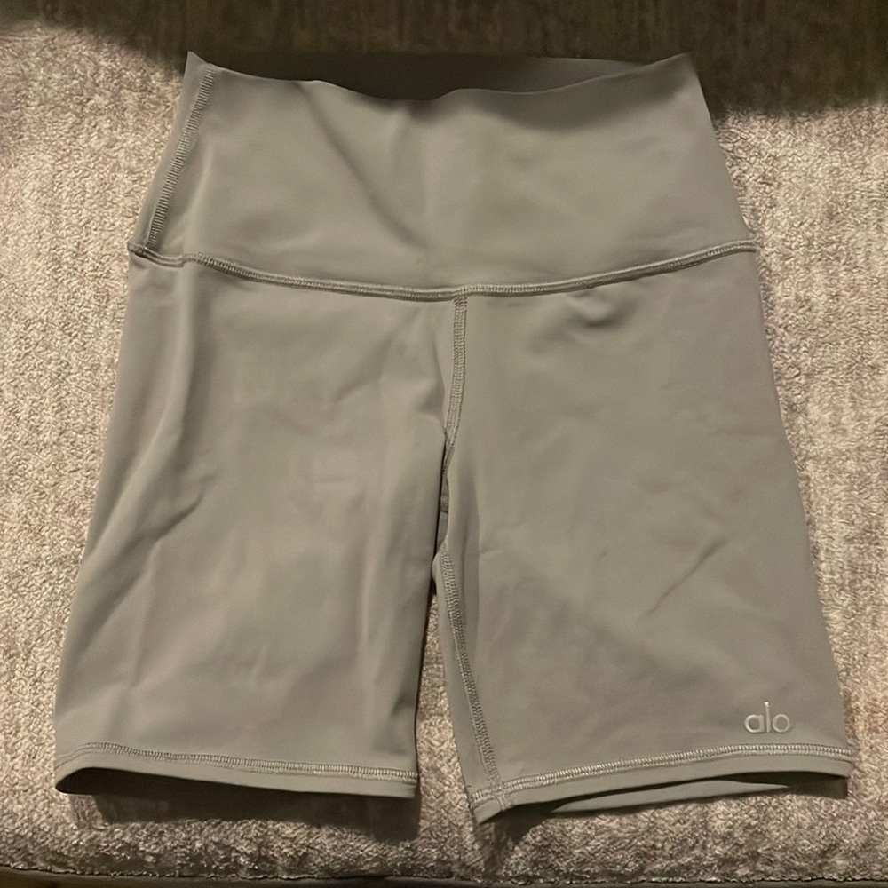 Used - Picture 1 of 1